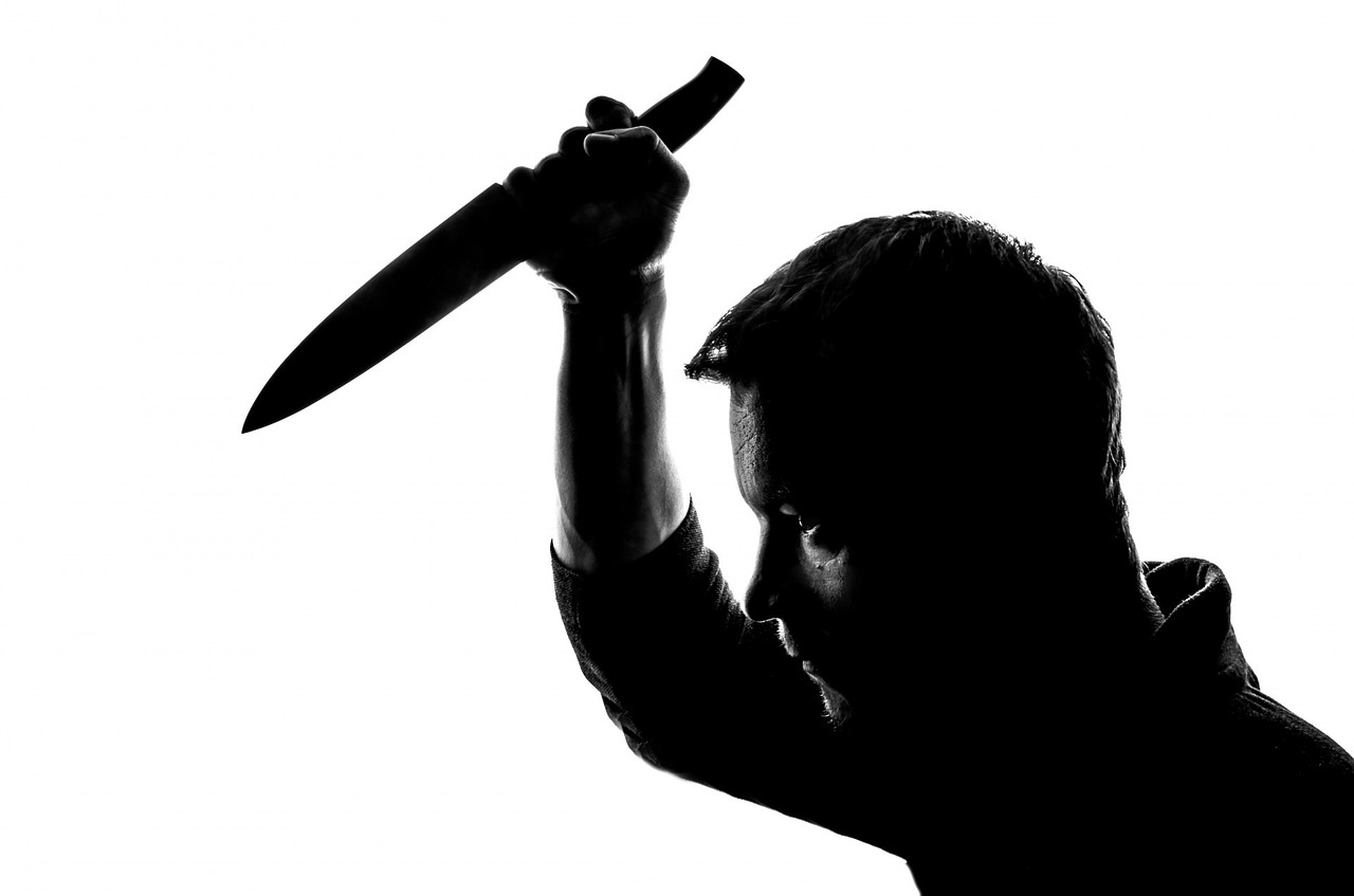 Násilník s nožem